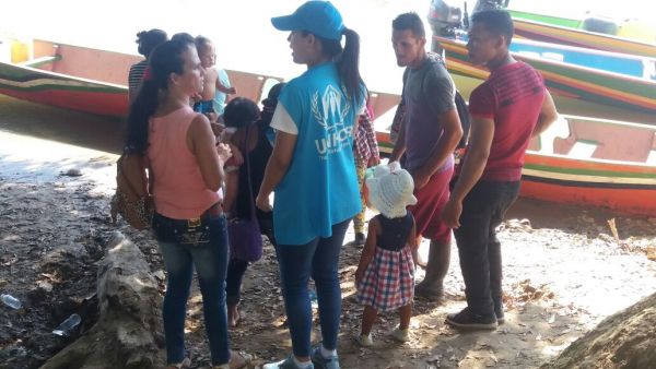 Venezuela dice que Colombia «invisibiliza» a desplazados que cruzaron la frontera