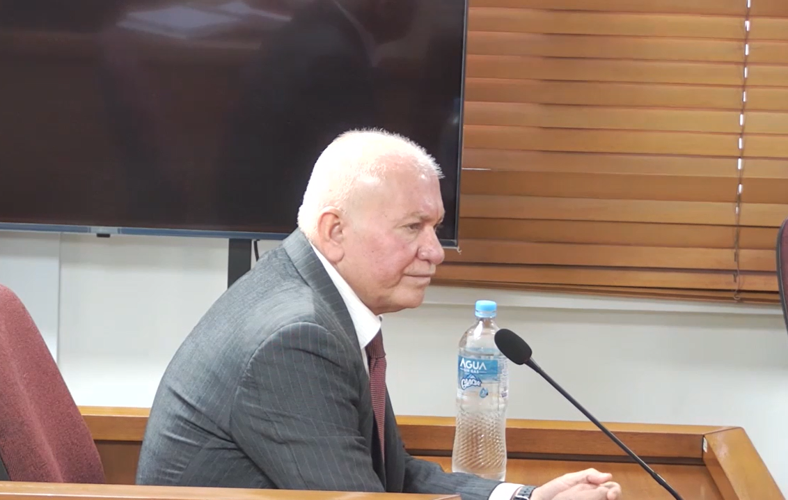 Alias El Canoso, durante el juicio en contra de Álvaro Uribe Vélez.