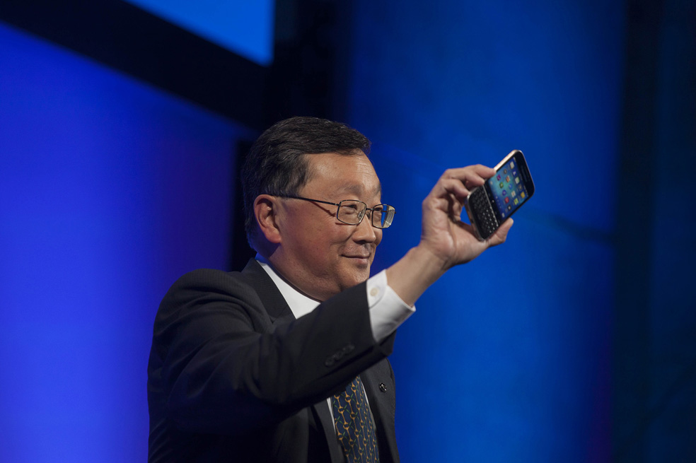 John Chen, CEO de Blackberry, dejó claro que no han salido del negocio de la fabricación de equipos, pero sí que el enfoque, al final, es el software. / ‘Bloomberg’
