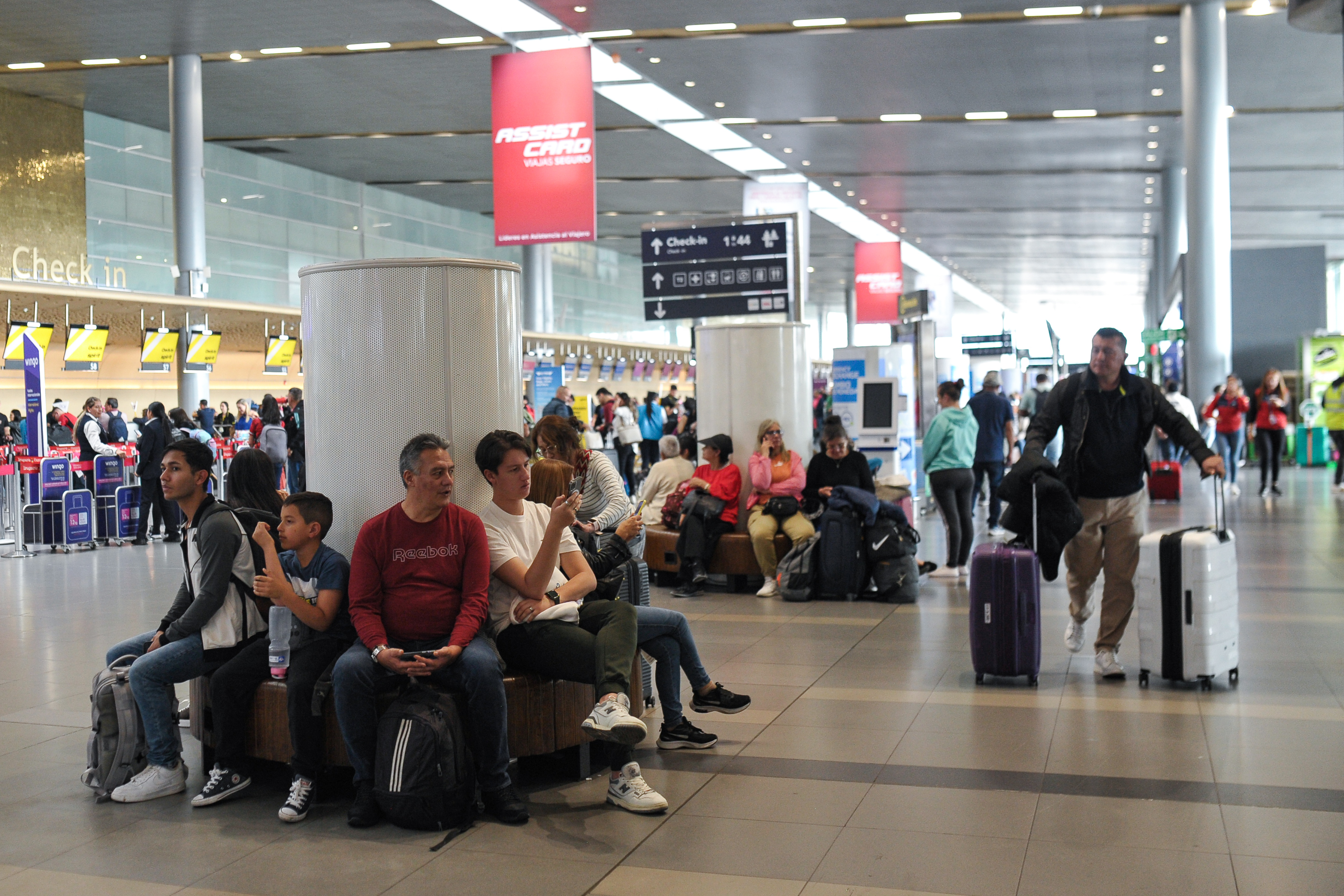 Aerocivil: aerolíneas pueden suspender o cancelar vuelos por escasez de combustible