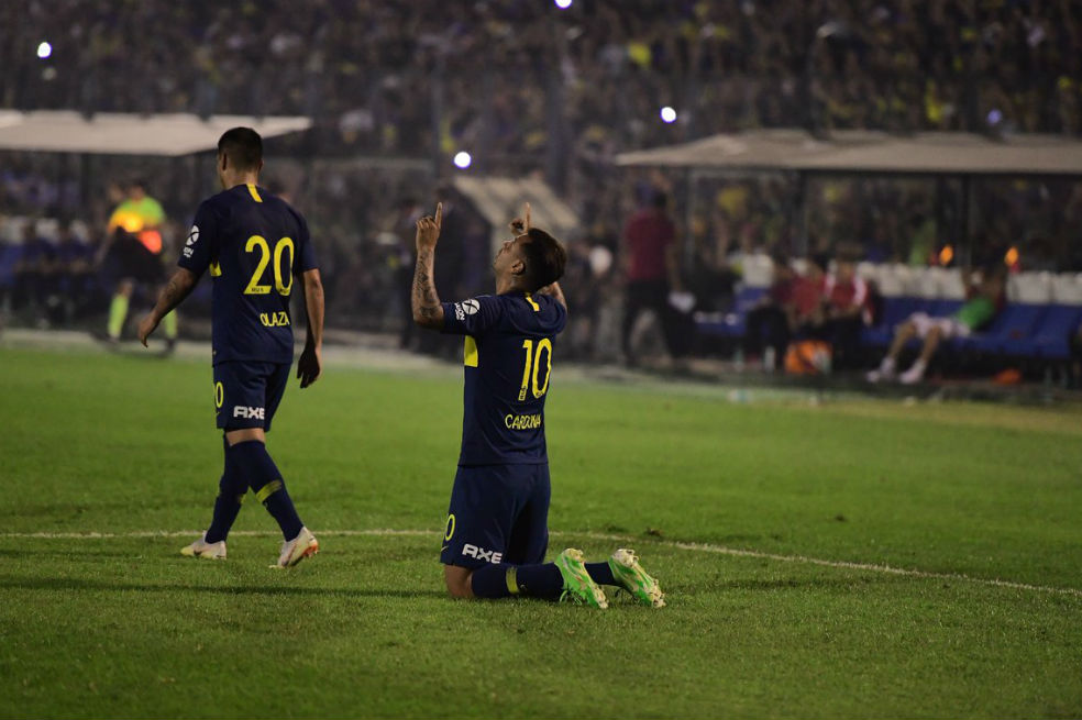 Edwin Cardona anotó un golazo y fue una de las figuras de Boca ante San Martín