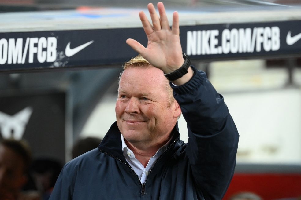 Barcelona destituyó al técnico Ronald Koeman