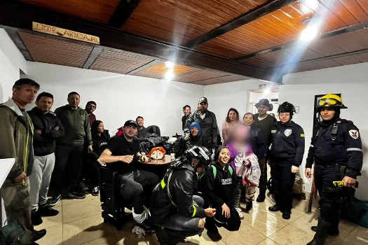 Rescatan a 19 turistas extraviados en el Alto del Indio, en zona rural de Choachí