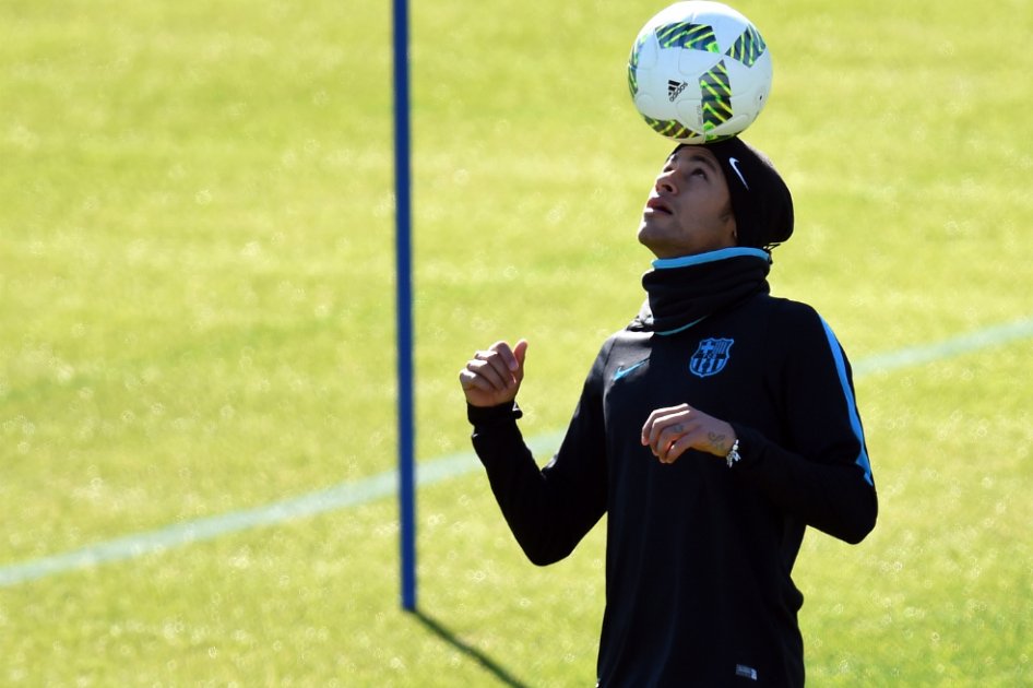 Neymar se entrenó y podría jugar; Messi continúa en duda