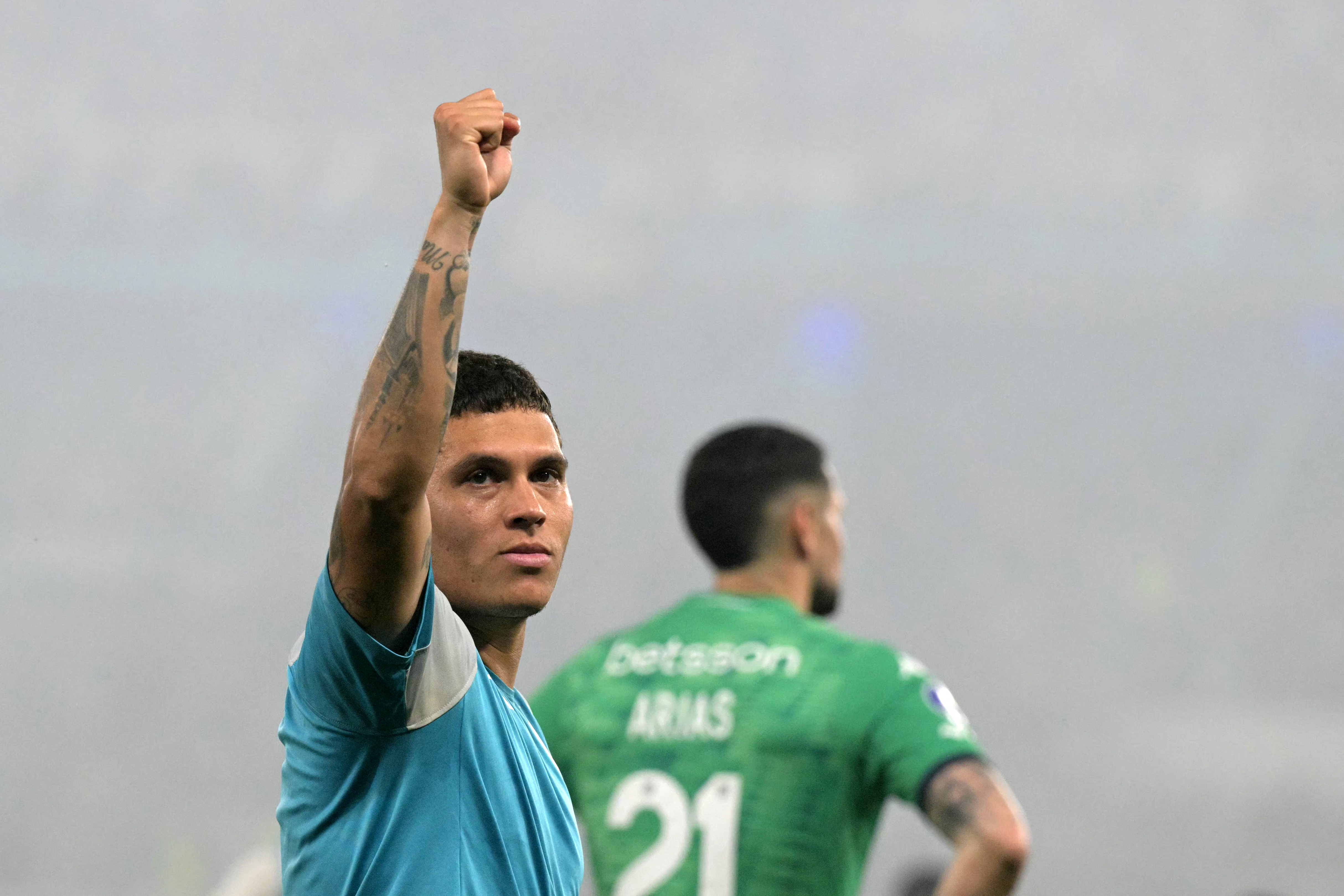 ¿’Juanfer’ Quintero descartó a Racing? Dicen que se reunió con el DIM y América
