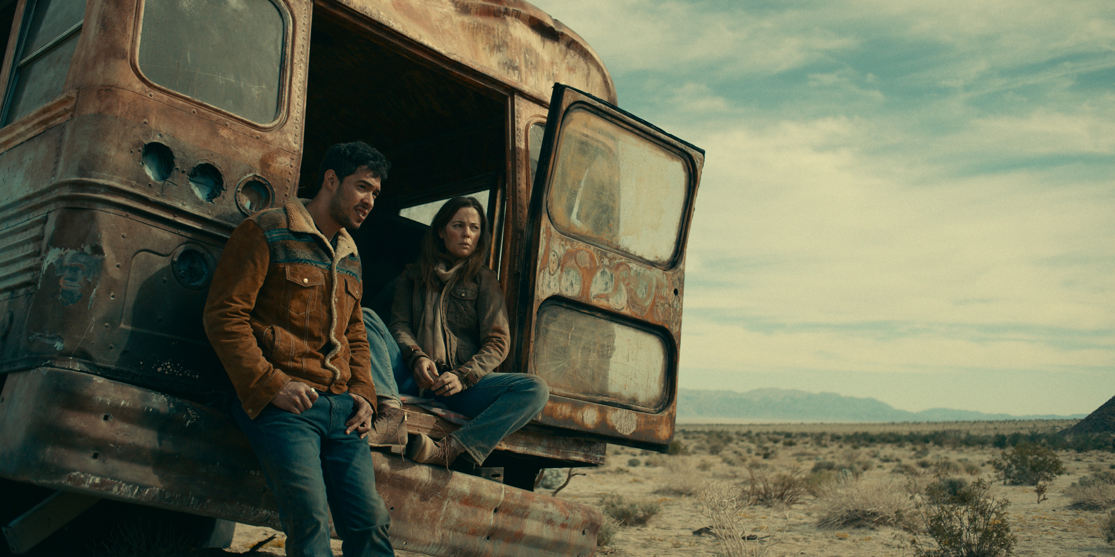 Natalia Cordova-Buckley, Ariyon Bakare e Ian Hart se unen a “The Mosquito Coast 2”