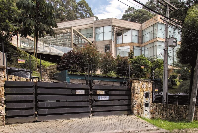 La segunda mansión que quieren sacar de los cerros orientales de Bogotá