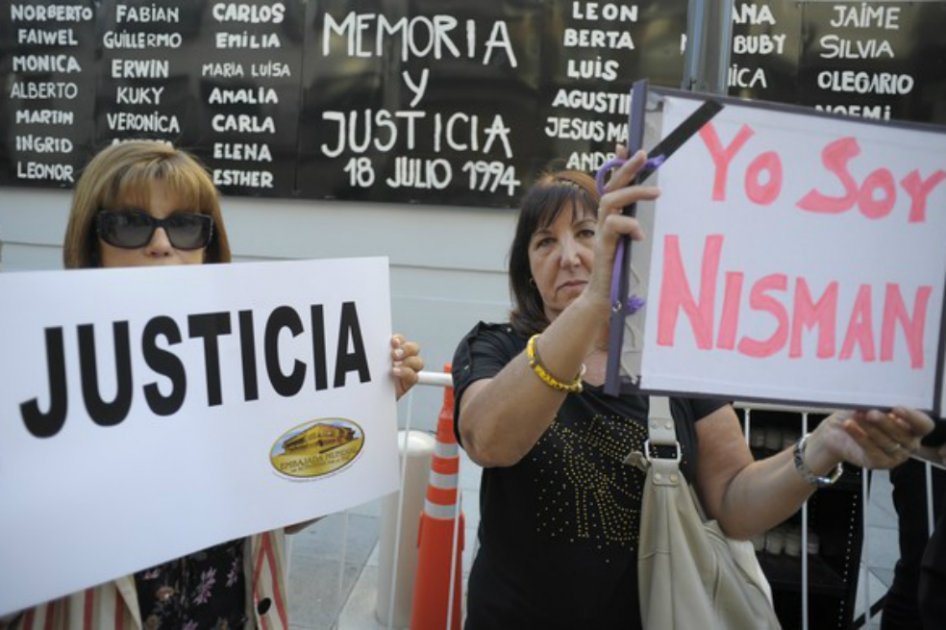 Centenares de argentinos reeditan ‘Marcha del Silencio’ por muerte de Alberto Nisman