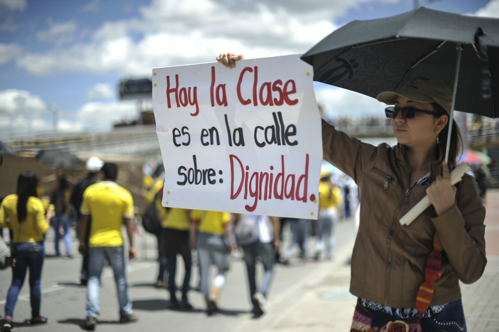Así transcurrió en Bogotá la multitudinaria marcha de los maestros