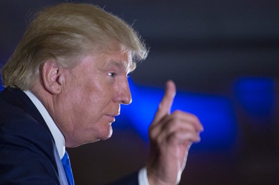 Trump asegura que no está de vacaciones y que su «base» de votantes se amplía
