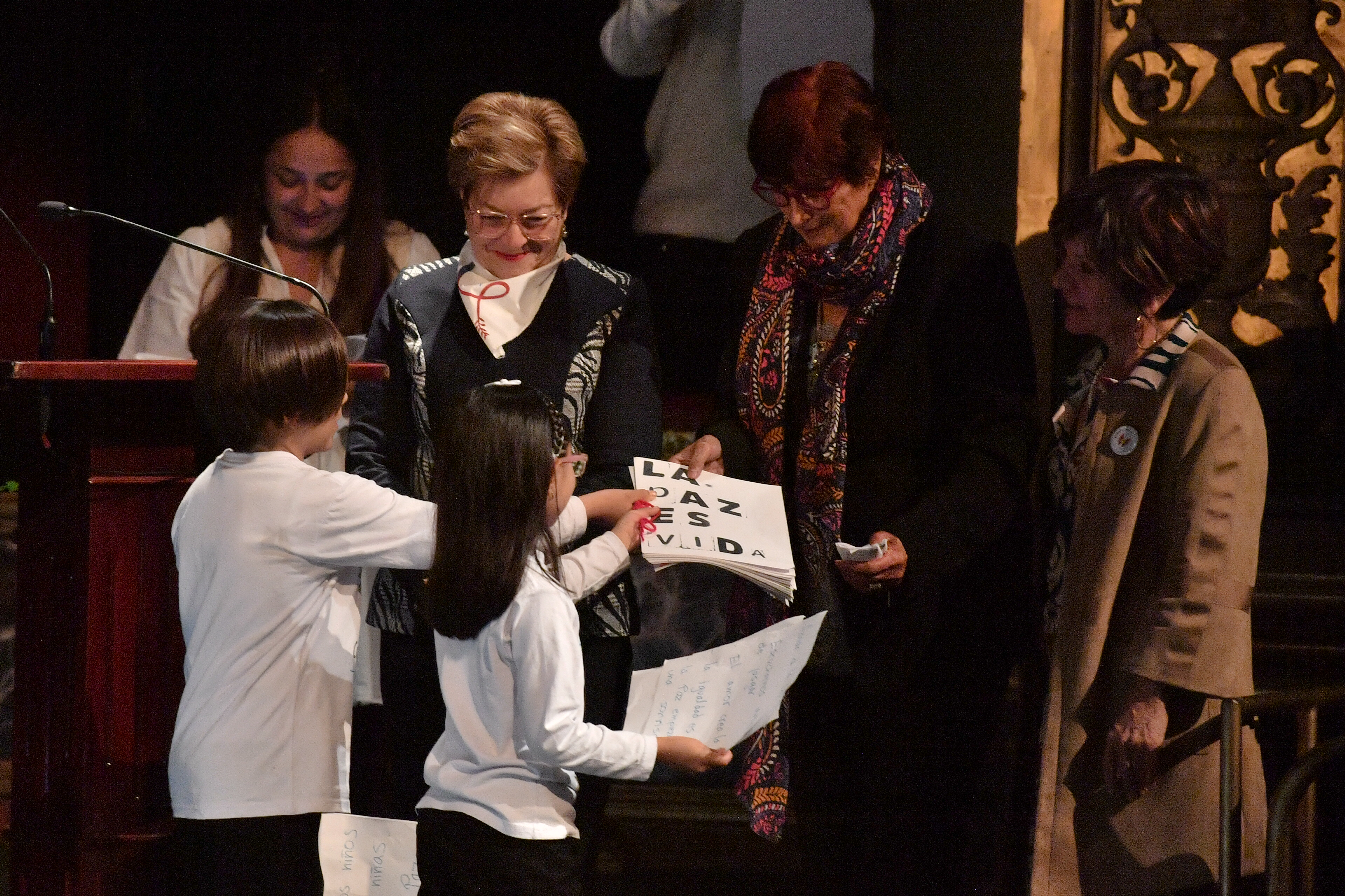 Seis años después de la firma: “renace el Acuerdo de Paz en el Teatro Colón”