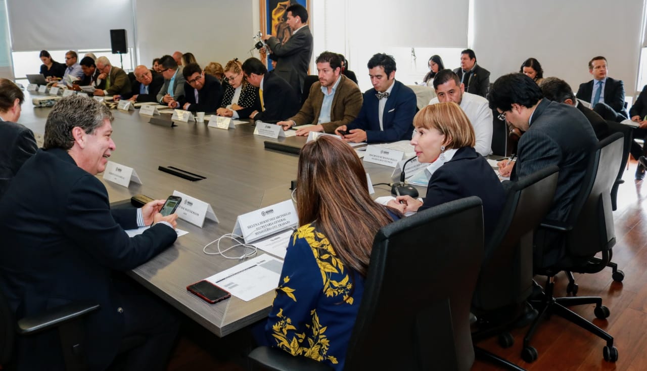 Lista la agenda para definir el salario mínimo