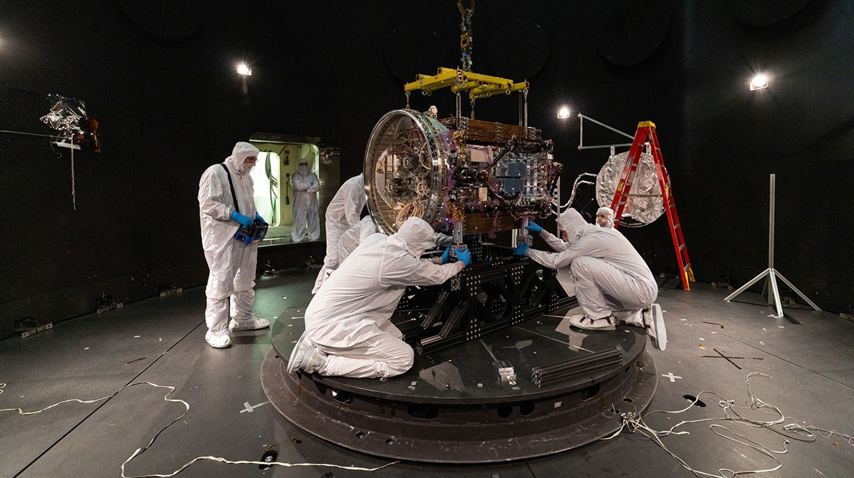La NASA busca salvar de una caída a la Tierra a uno de sus telescopios más importantes