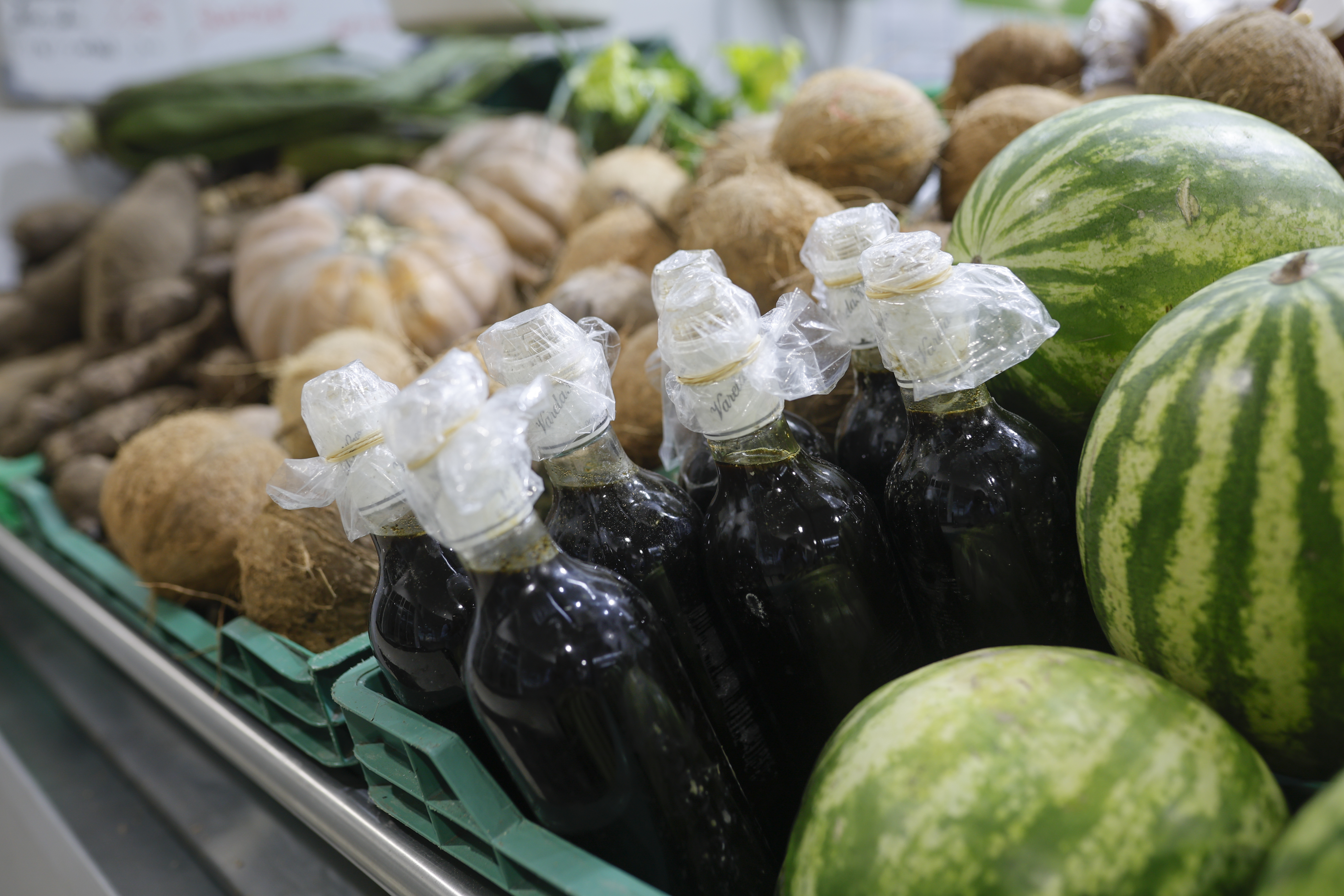 La ‘Cyclospora’ se propaga por heces humanas. ¿Cómo llegó a tantos alimentos en EE.UU?
