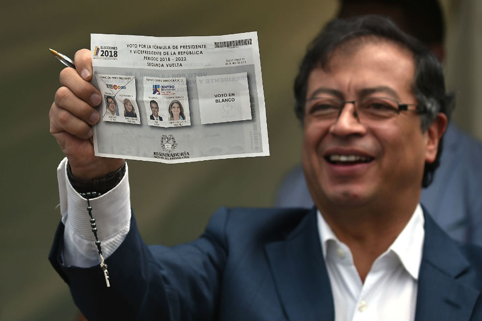 Petro votó en el sur de Bogotá e insistió en «la necesidad de cambiar las cosas»