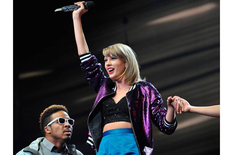 Taylor Swift dona 50.000 dólares al sobrino enfermo de uno de sus bailarines