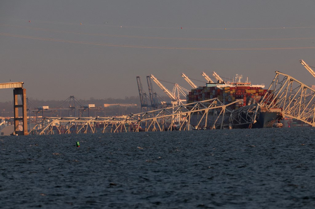 Accidente en Baltimore: un barco chocó con el puente Francis Scott Key