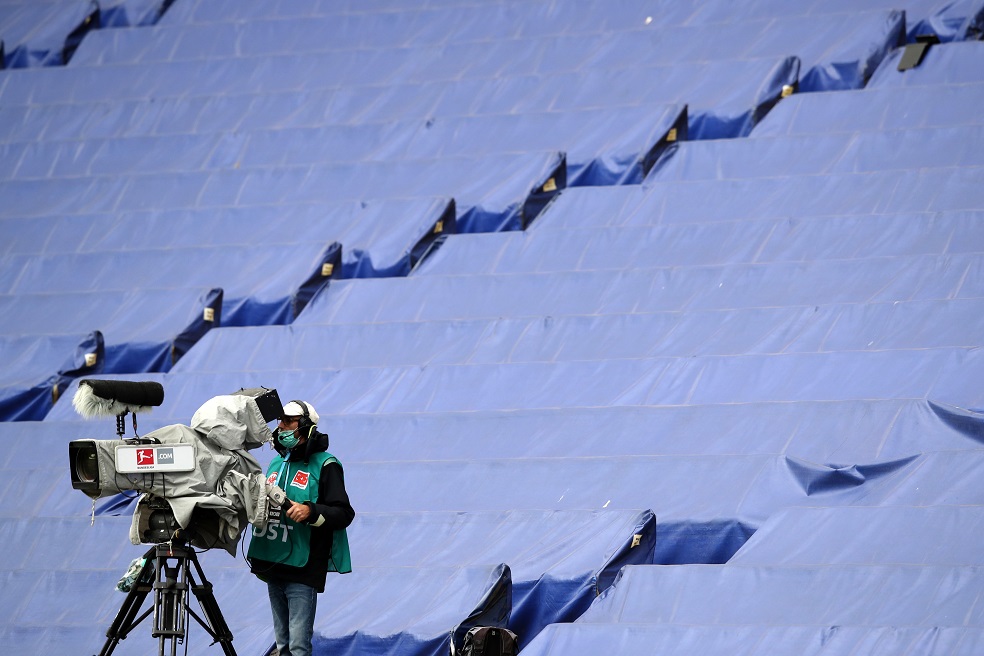 Los derechos de televisión en el fútbol, un negocio que cambiará después de la pandemia
