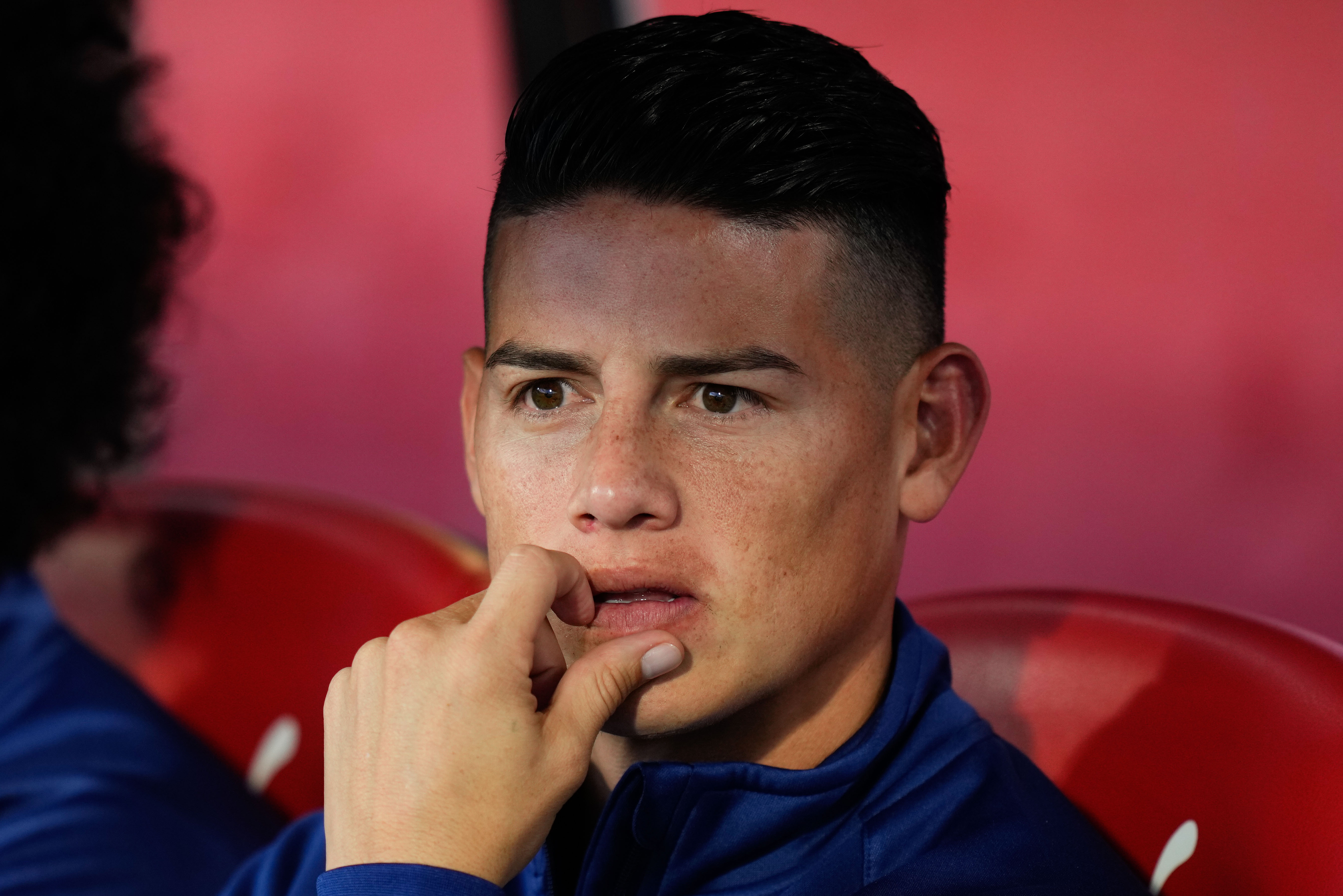 ¿Qué pasa con James Rodríguez en Rayo Vallecano? El DT habló de su nueva suplencia