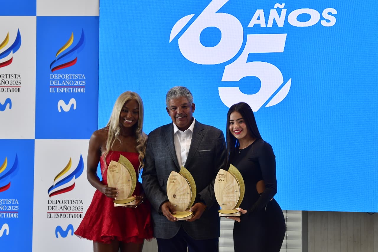 Elías del Valle, Gabriela Rueda y Kollin Castro.