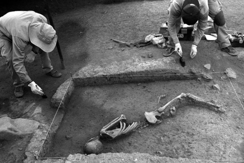 Arqueólogos descubren entierros de humanos de 3.000 años en Cusco