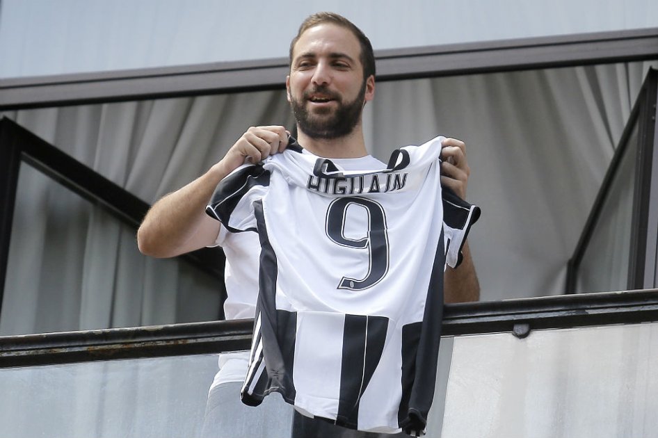 «No quería estar ni un minuto más con De Laurentis»: Higuain