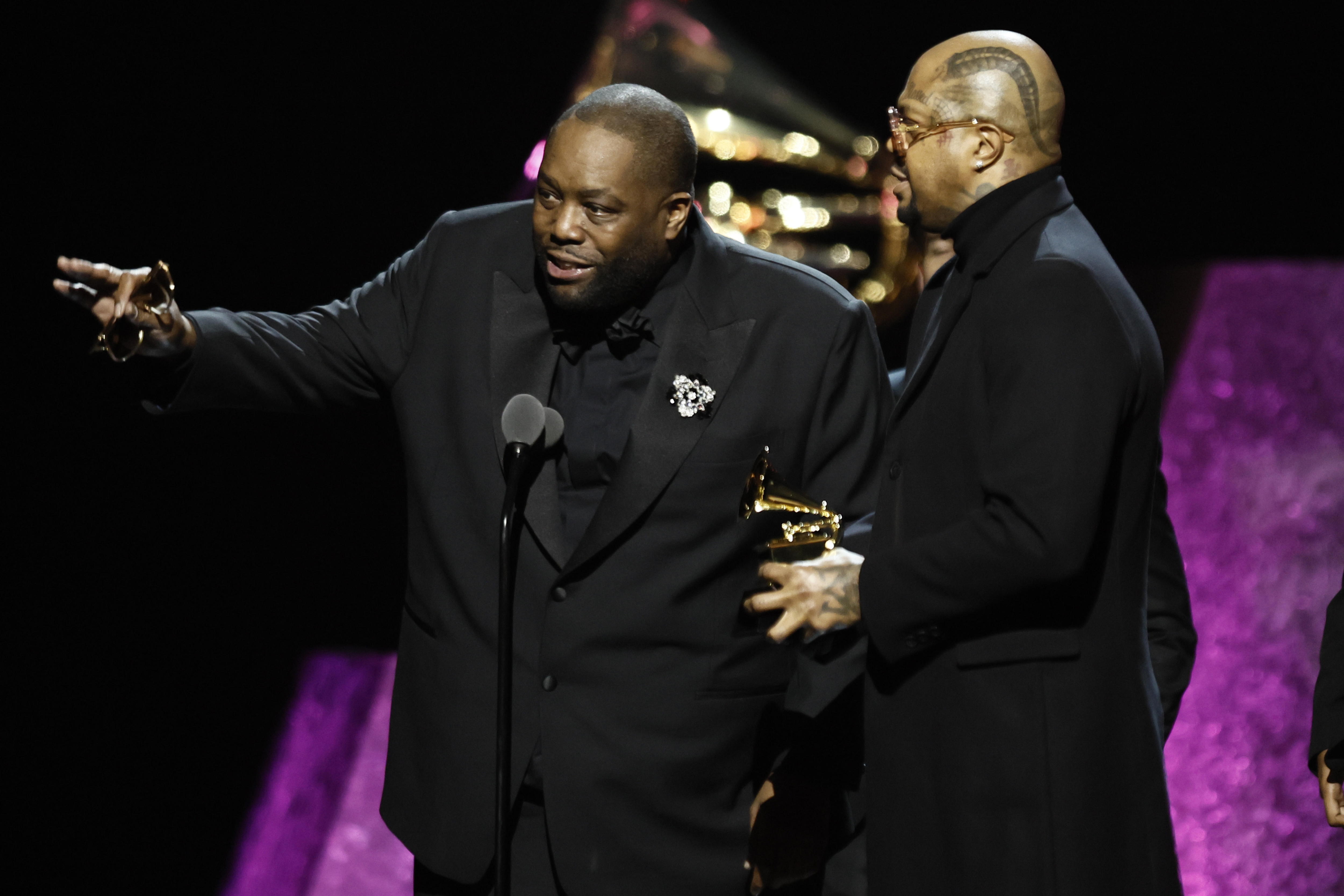 Los Angeles (United States), 04/02/2024.- Killer Mike and DJ Paul accept the "Best Rap Performance" award for "Scientists & Engineers" on stage during the Premiere Ceremony at the 66th annual Grammy Awards at Crypto.com Arena in Los Angeles, California, USA, 04 February 2024. EFE/EPA/ETIENNE LAURENT
