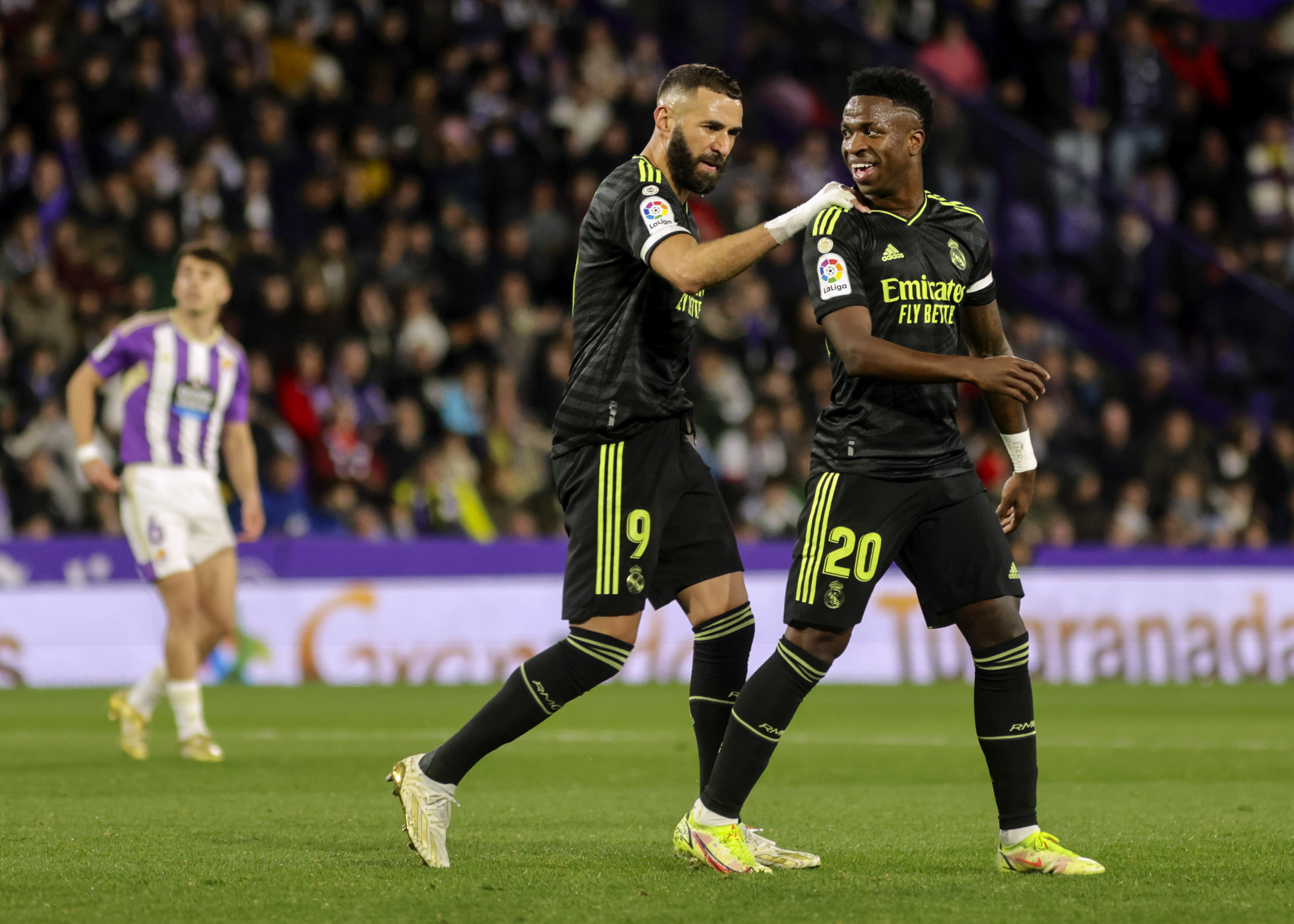 En el retorno de LaLiga, Real Madrid, con goles de Benzema, venció a Valladolid
