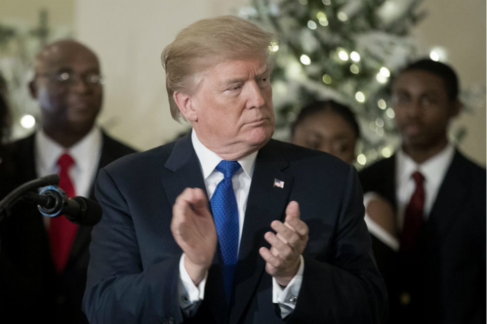 Trump celebra acuerdo presupuestario y deja en aire pacto sobre inmigración
