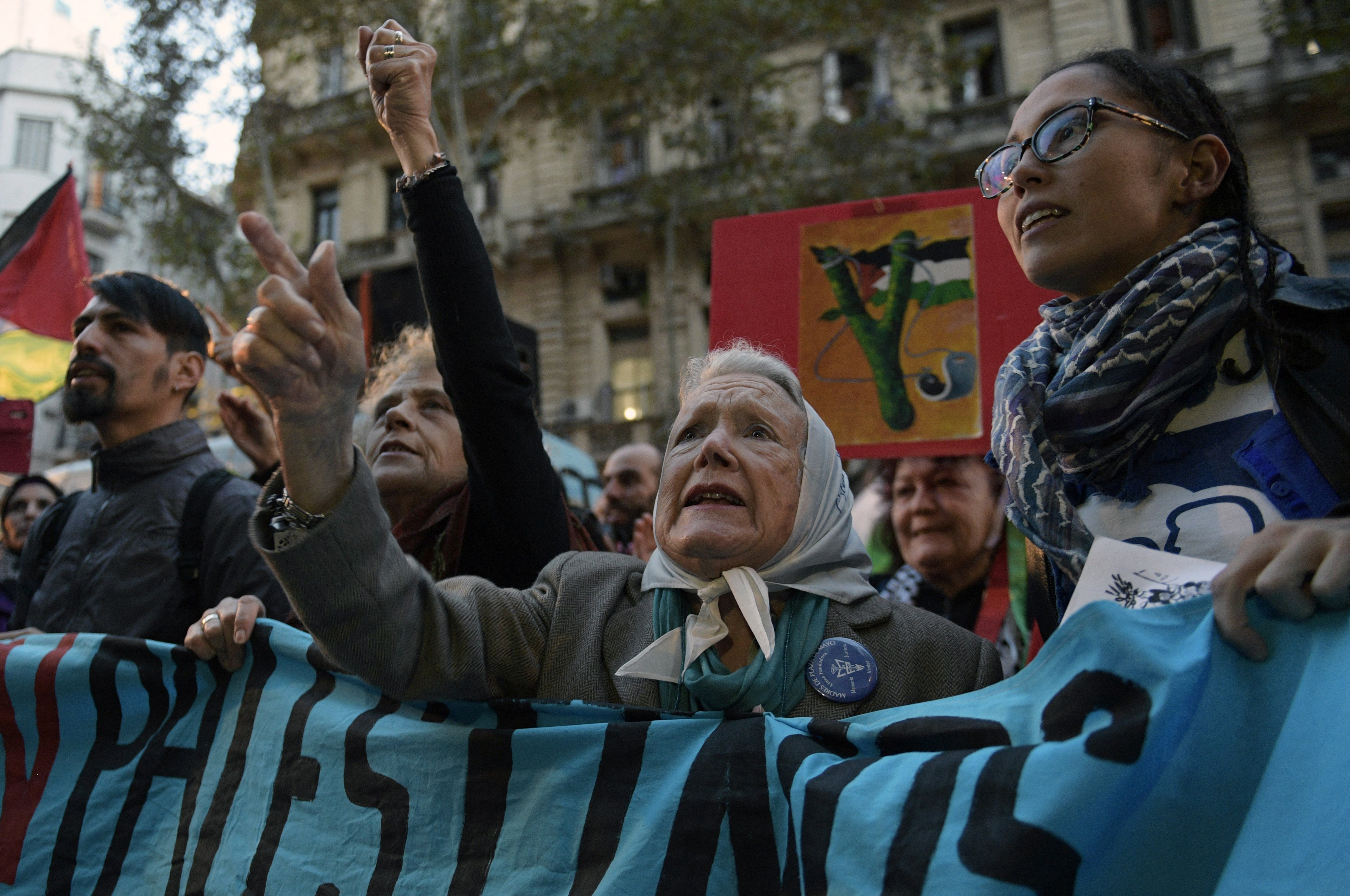 Murió Nora Cortiñas, emblema de Madres de Plaza de Mayo en Argentina