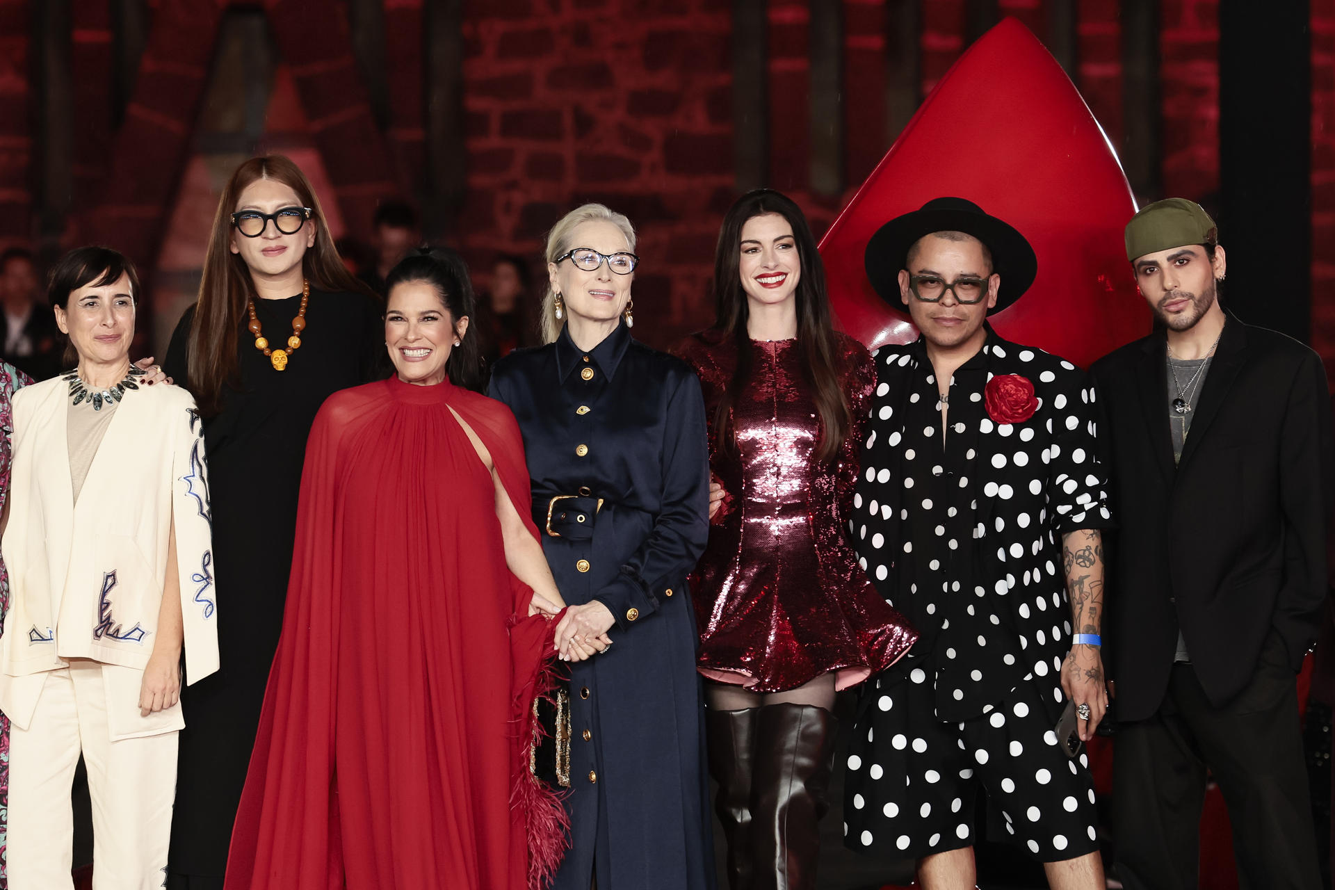Meryl Streep y Anne Hathaway conocieron el talento de 20 diseñadores mexicanos