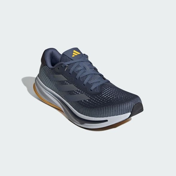 Estas tres nuevas siluetas de la franquicia Supernova cuentan con Dreamstrike+, la rediseñada superespuma de adidas inspirada en la tecnología Lightstrike Pro