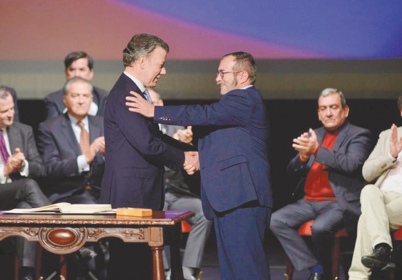 El 24 de noviembre, Gobierno y Farc firmaron por segunda ocasión un Acuerdo Final. Esta vez fue en el Teatro Colón de Bogotá.