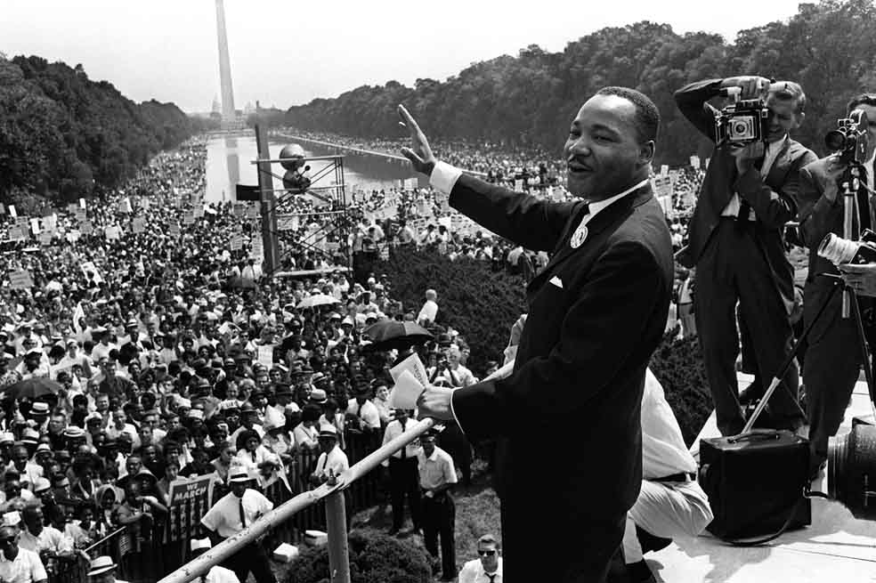 Critican en Florida nueva estatua de Martin Luther King por su desproporción