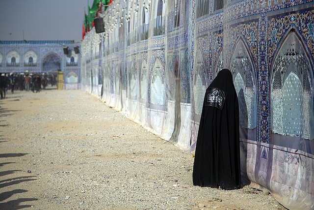 Irán: protestas tras la muerte de una mujer detenida por llevar “mal” el velo