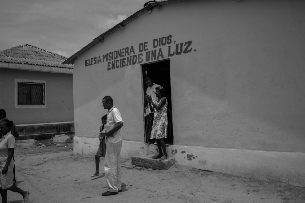 "Puertas y ventanas".