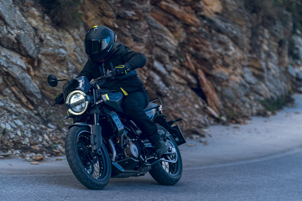 La nueva Husqvarna Svartpilen 401 llegó a Colombia