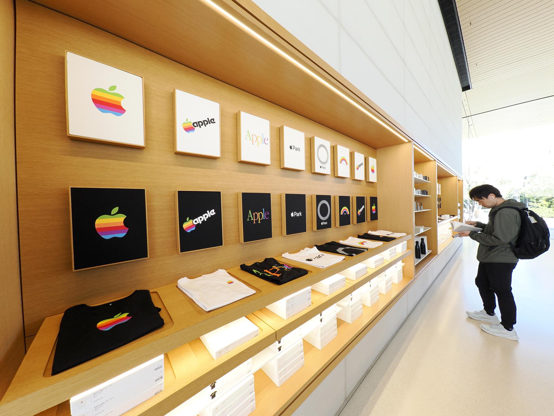 Apple estudia usar motores de búsqueda con IA en Safari