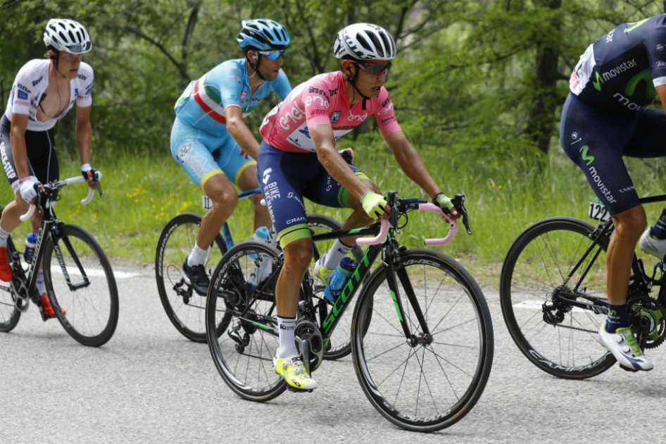 Esteban Chaves durante la etapa 20 del Giro de Italia. Foto: AFP