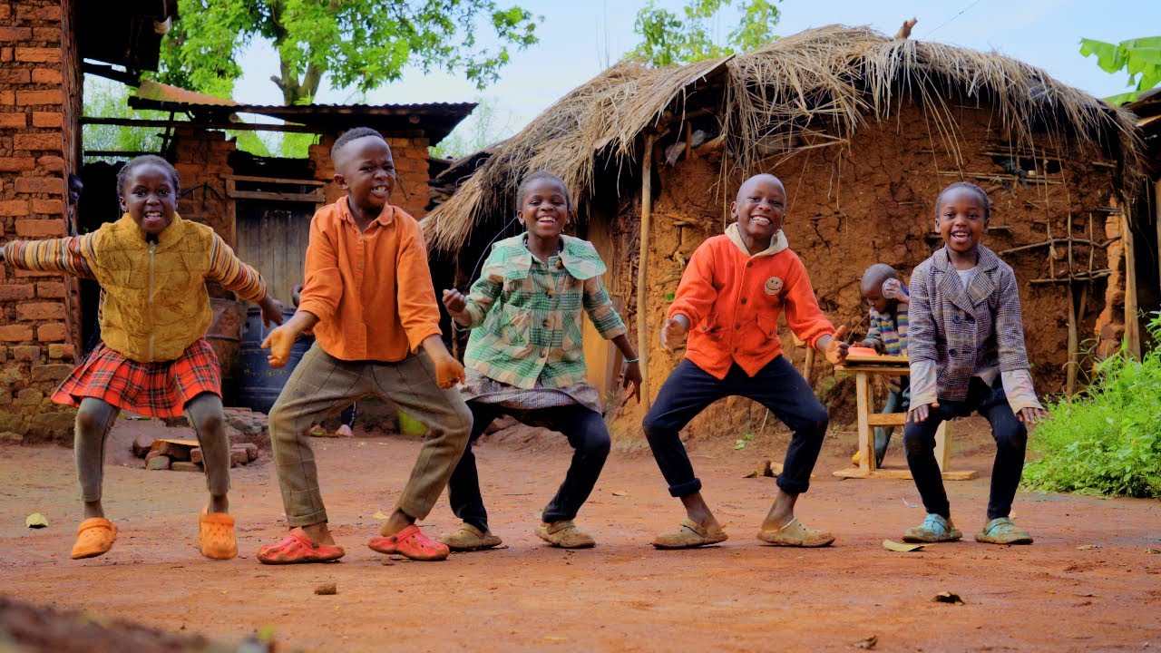 Niños de Uganda virales en Tiktok regresarán a su país, tras polémica en Cartagena