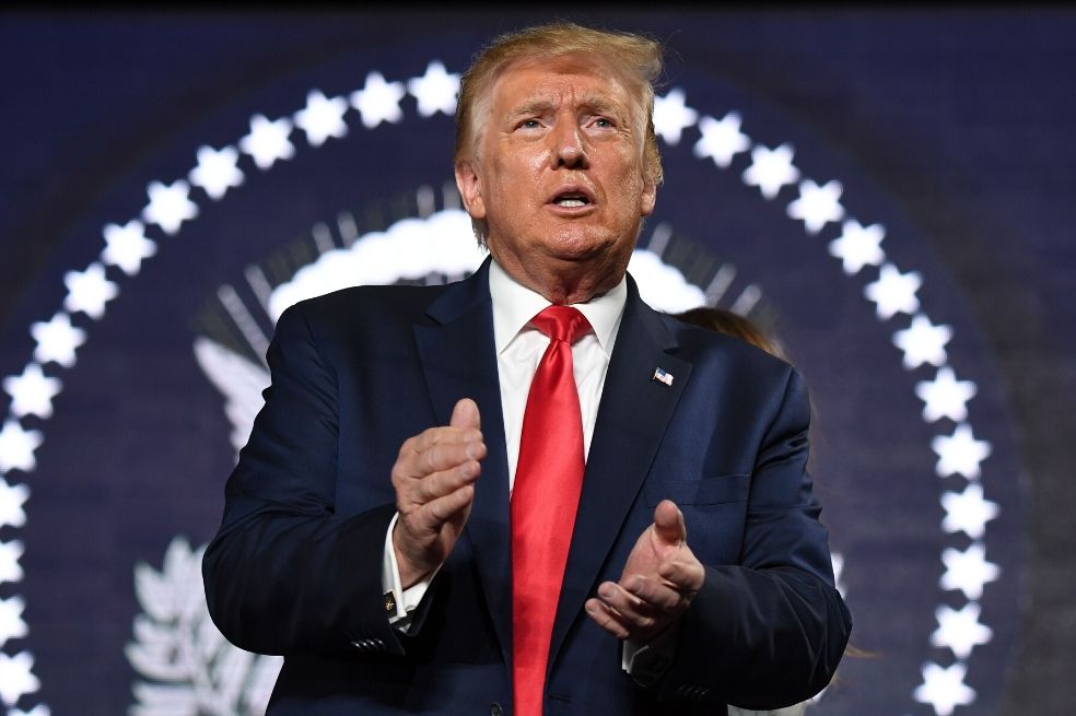 Trump mencionó el virus solo una vez durante su discurso.