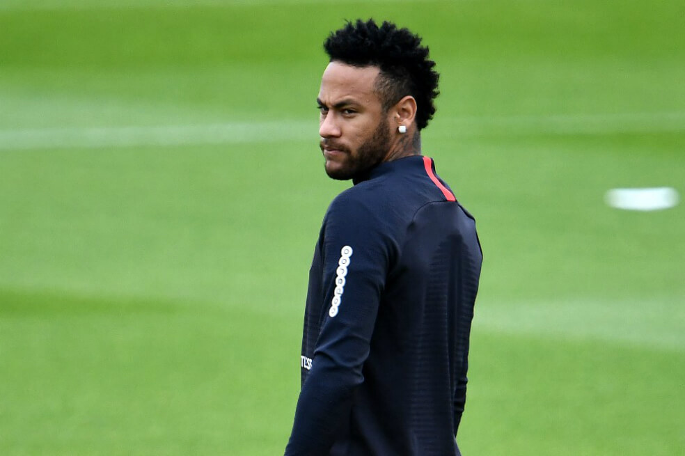 Delegación del Barcelona negocia en París el traspaso de Neymar