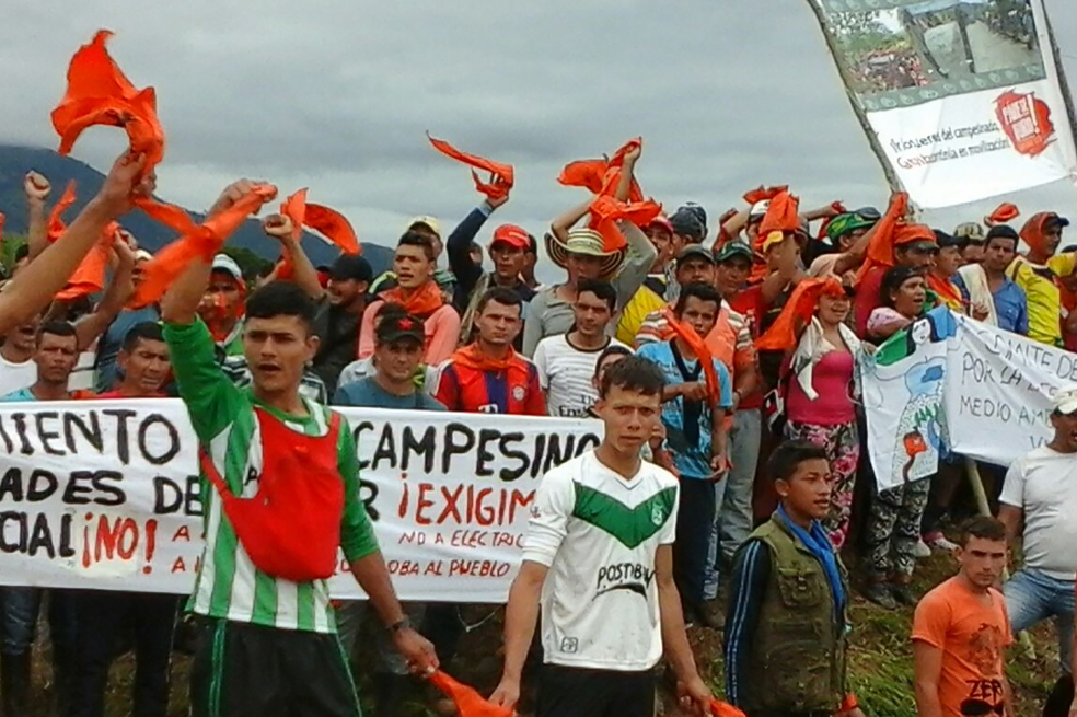 Movilización en El Besote (Cesar), en donde además se han concentrado campesinos provenientes del Catatumbo y Bolívar. / Asociación Minga