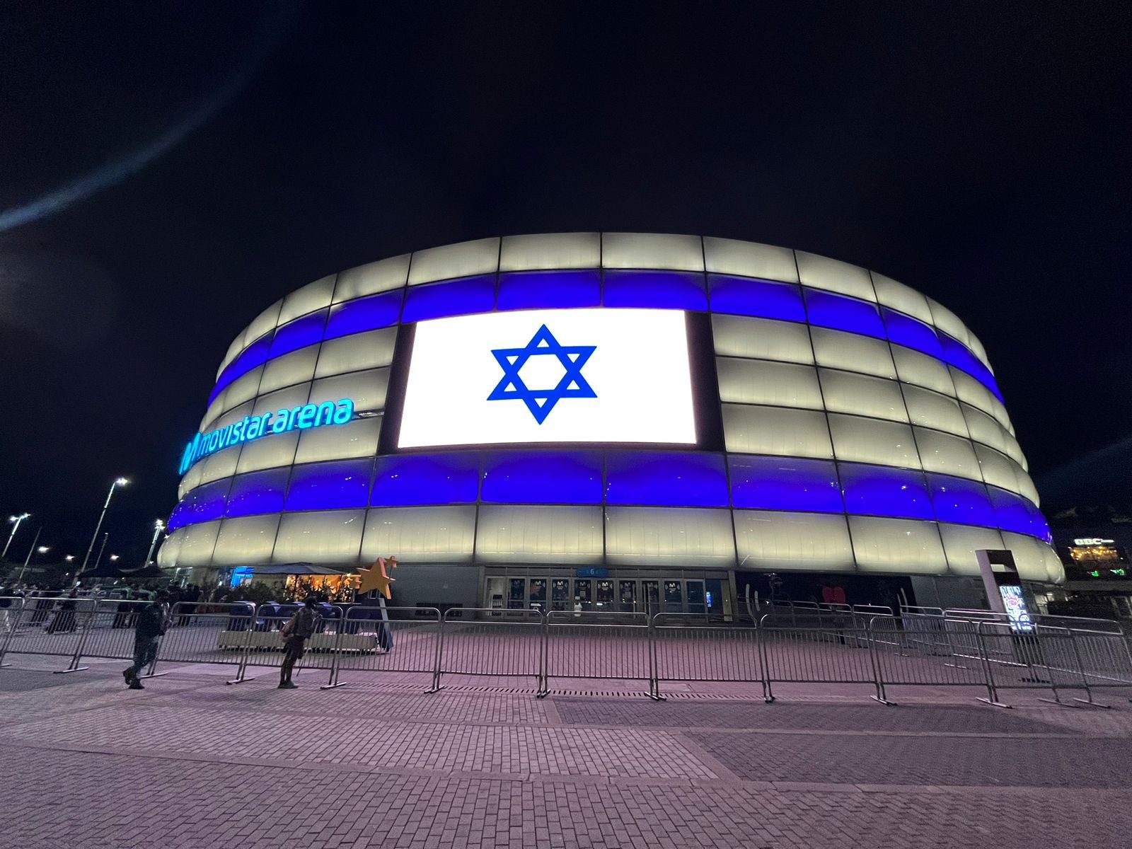 Esto dijo el Movistar Arena tras polémica por proyectar la bandera Israel