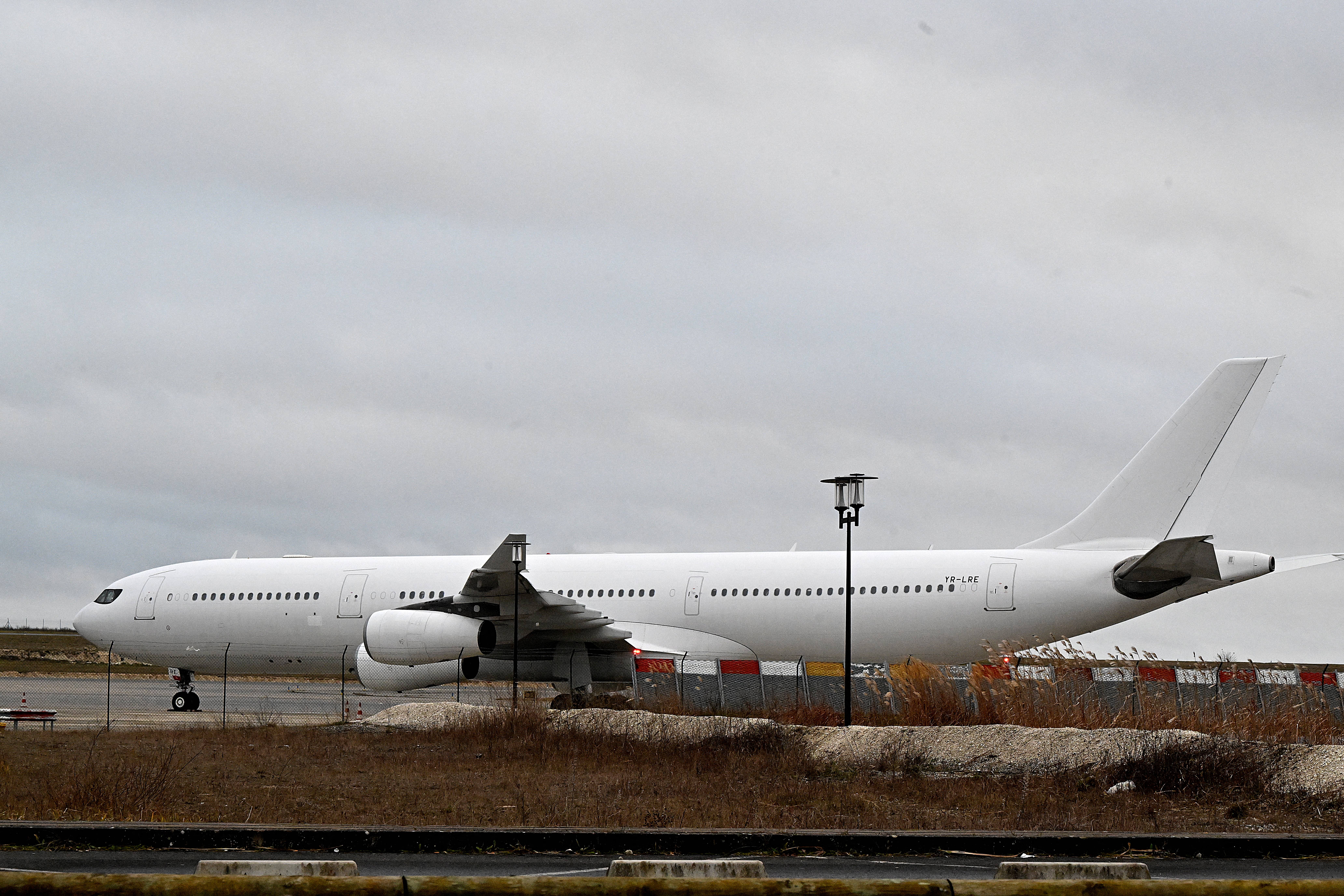 Avión de los indios con destino a Nicaragua fue autorizado a despegar en Francia