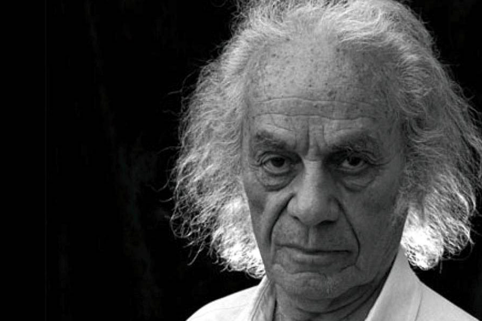 A un año de su partida, Nicanor Parra sigue vivo entre peleas familiares y homenajes