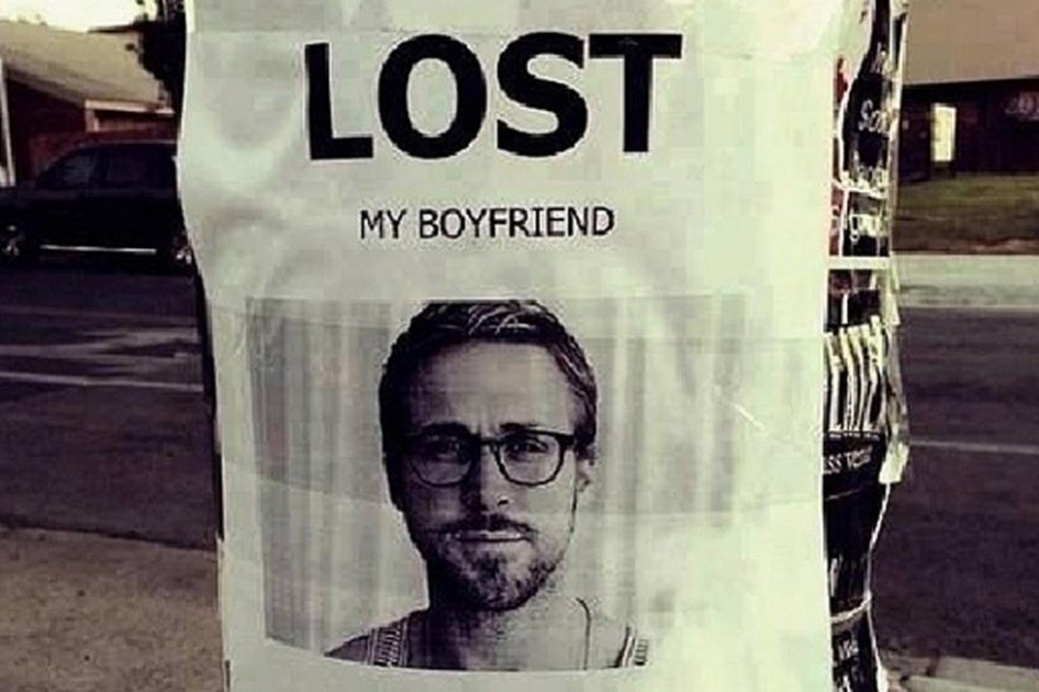 Cartel con la foto de Ryan Gosling (Instagram).