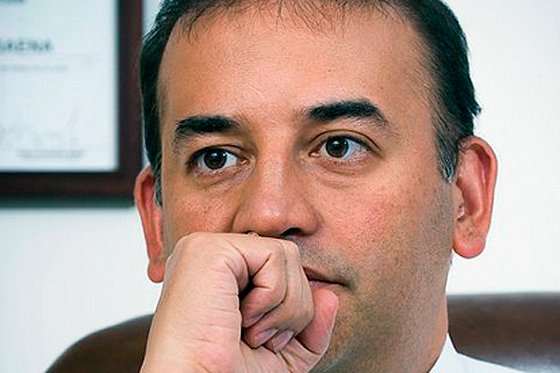 El senador Carlos Alberto Baena.