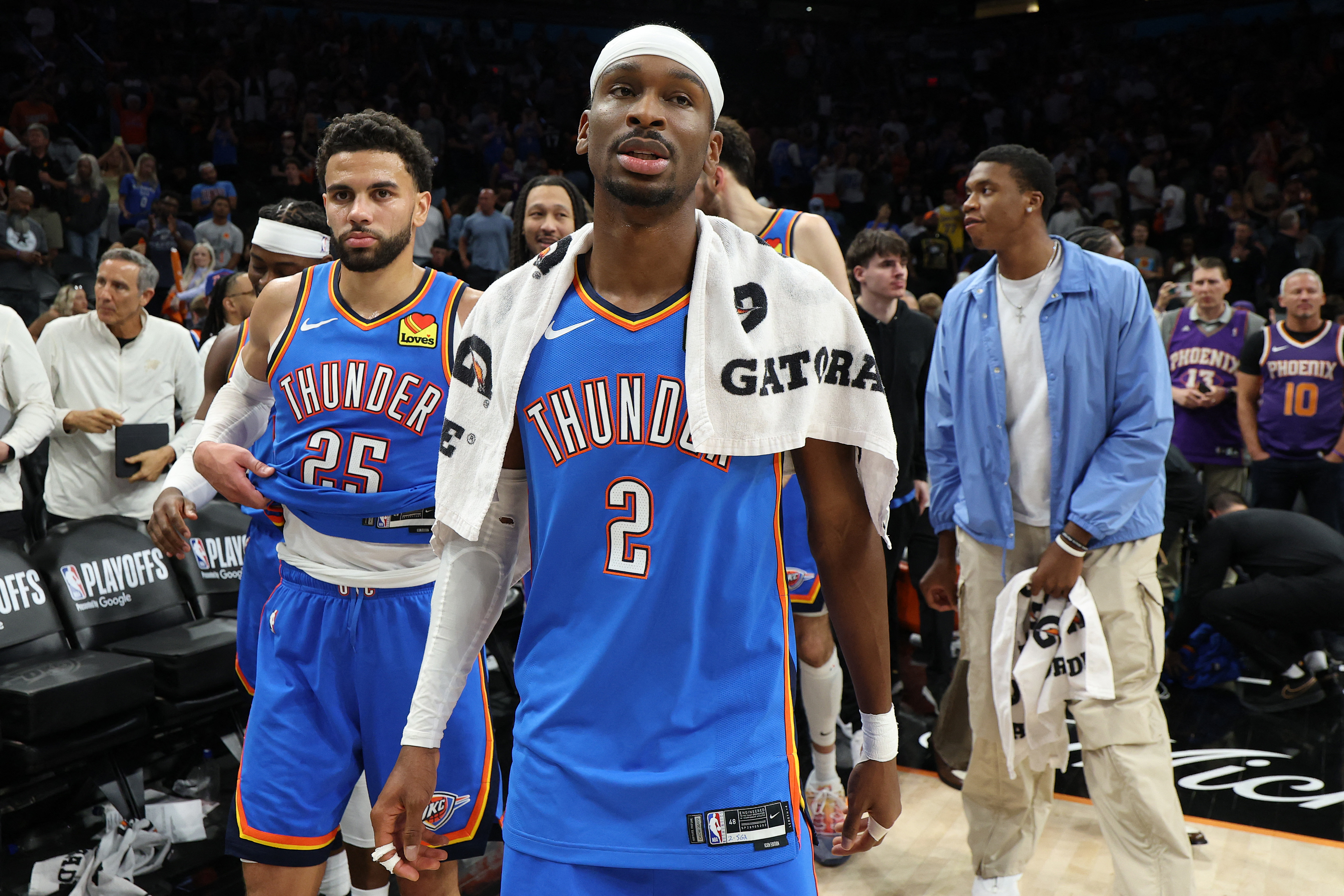 Thunder aplastó a los Suns y clasificó a la segunda ronda de los Playoffs de la NBA