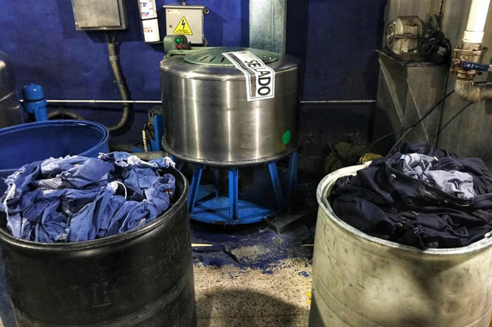 Selladas calderas de tres fábricas por contaminación del aire de Bogotá